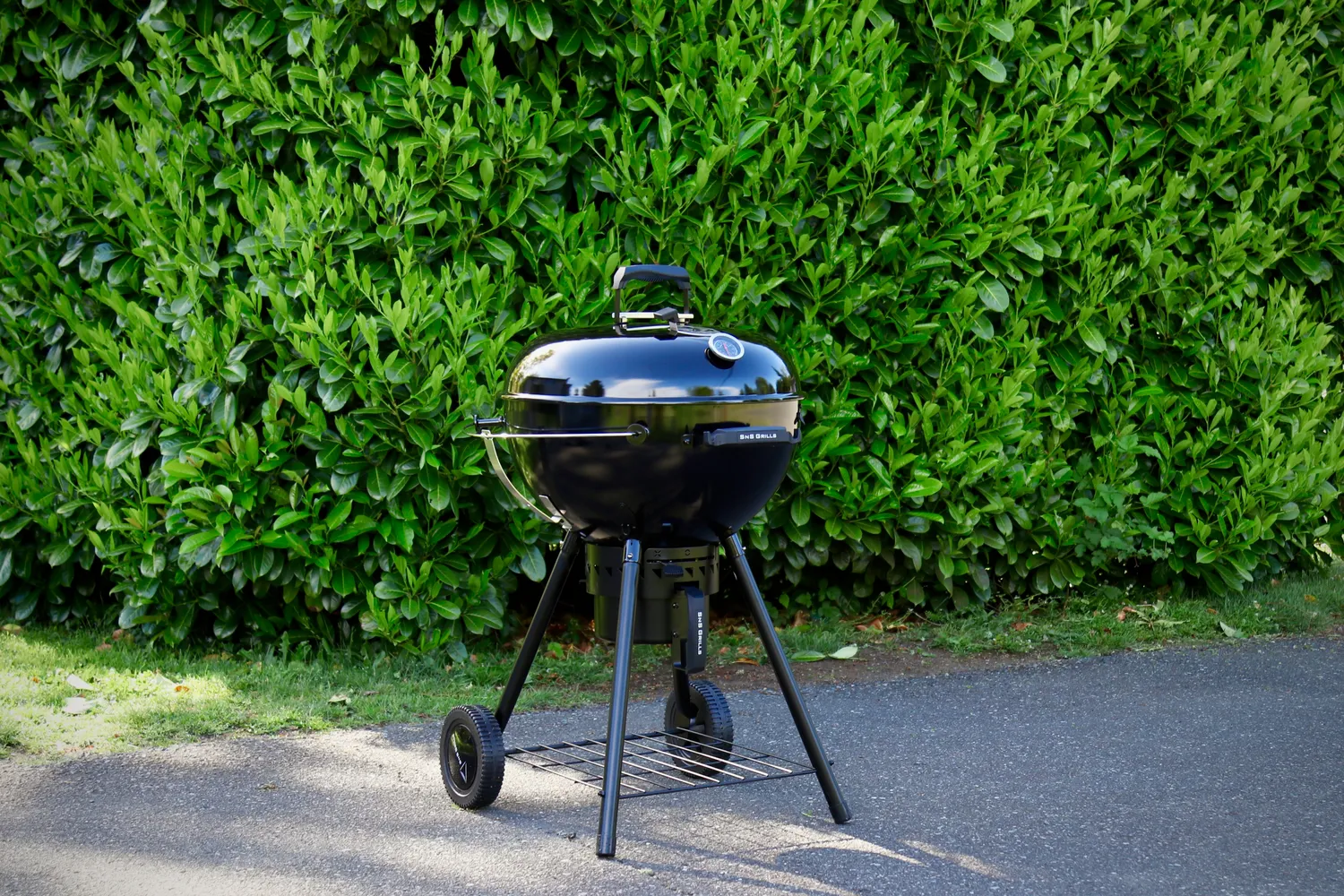 SnS Grills Slow ’N Sear Black Edition 22” Charcoal Kettle Grill kullgrill