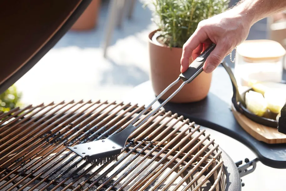Barbecook Army Style grillbørste med dobbelfunksjon