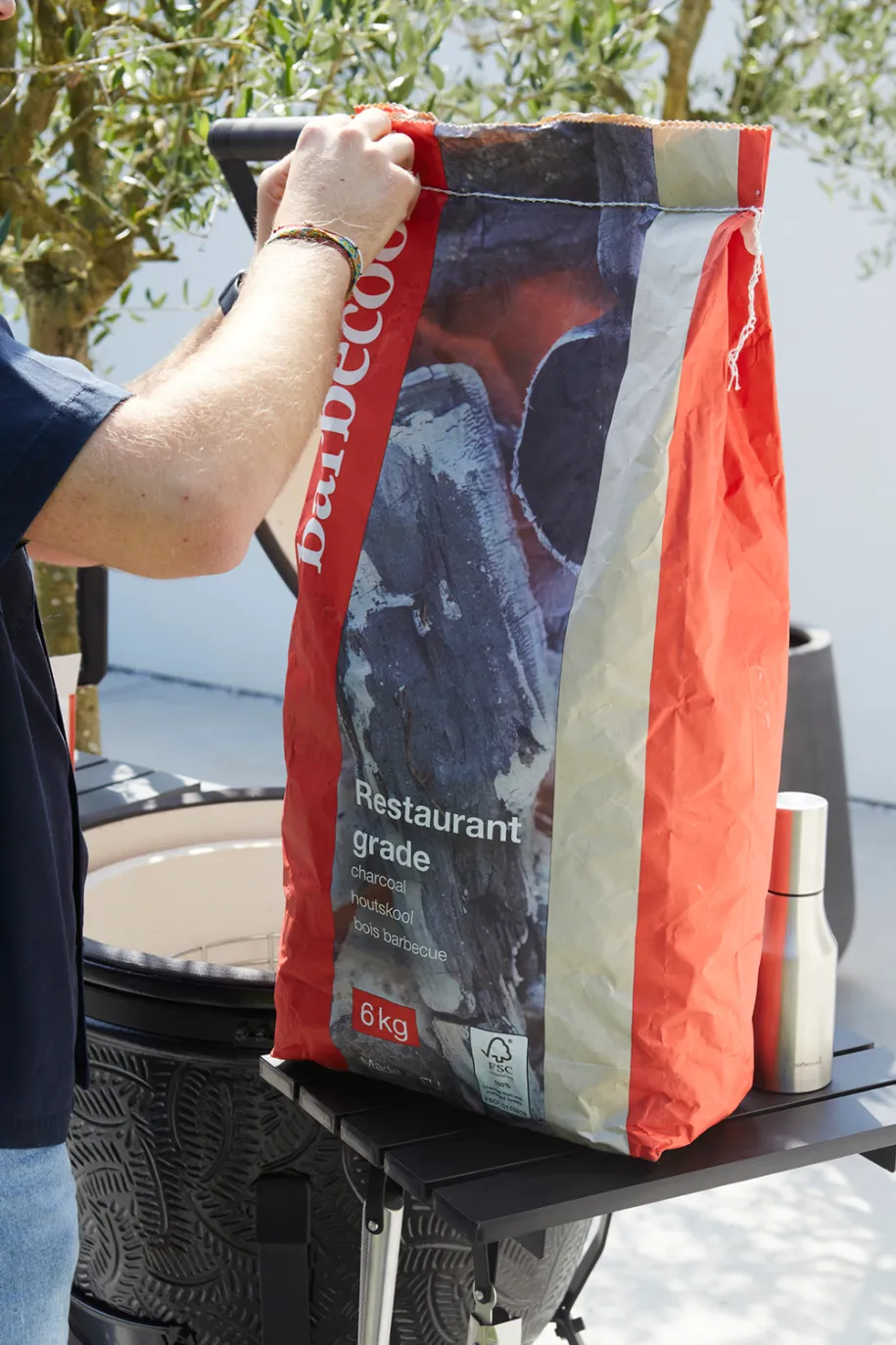 Barbecook Restaurant Grade Charcoal grillkull 6 kg eik bøk