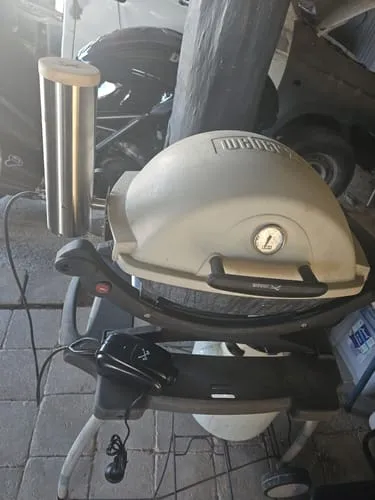 SMOKAI Weber Q røykegeneratorkit med 1L Classic, 240V EU