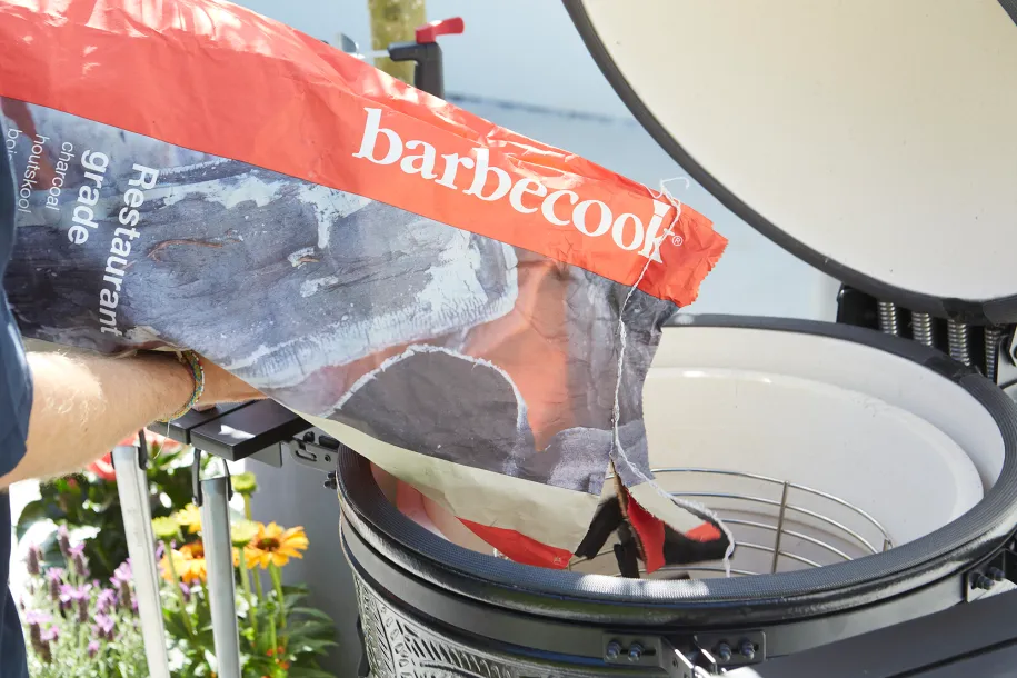 Barbecook Restaurant Grade Charcoal grillkull 6 kg eik bøk