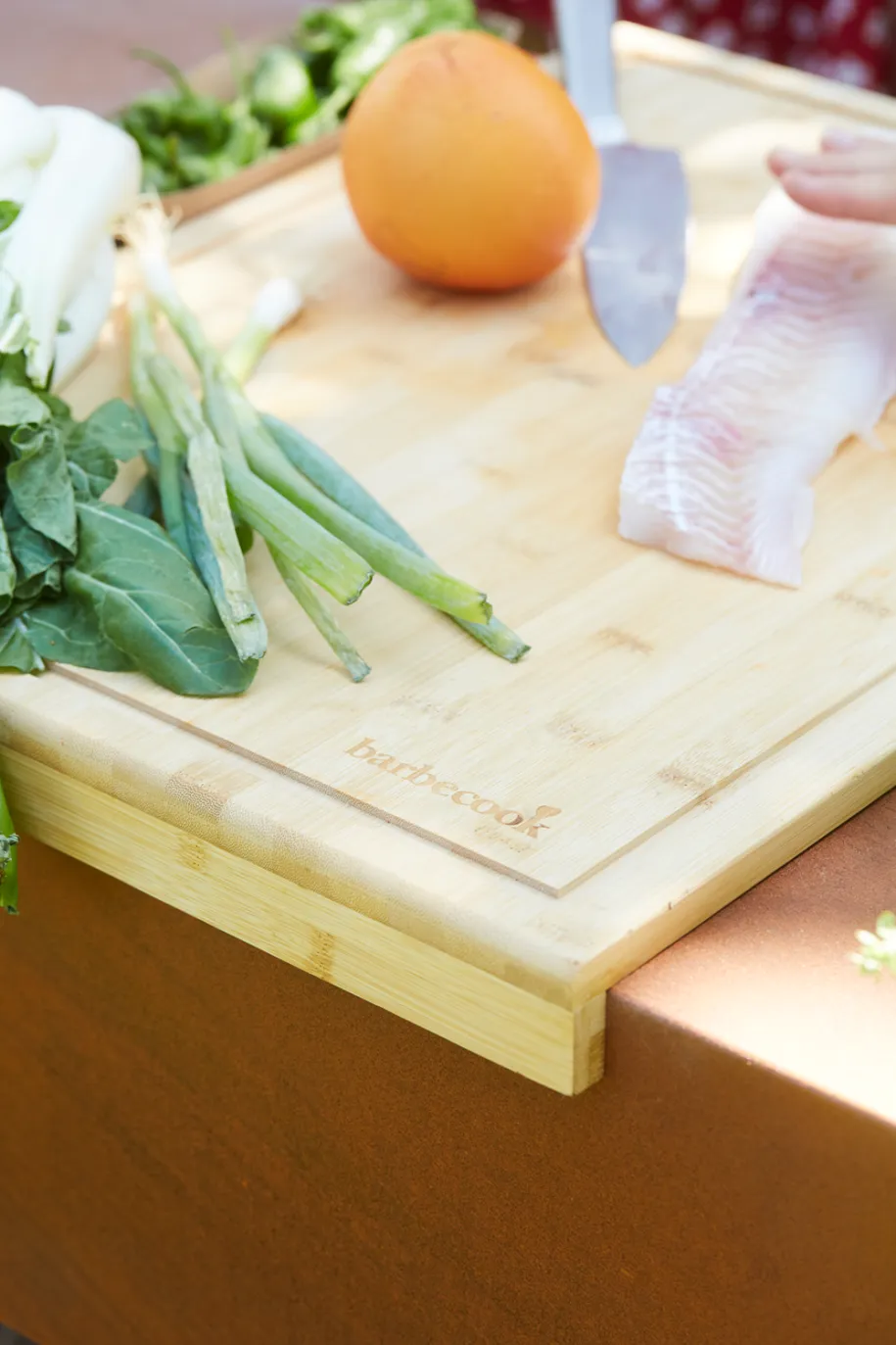 Barbecook Nestor World skjærefjøl med saftrenne 59,5 × 45 × 4,5 cm FSC