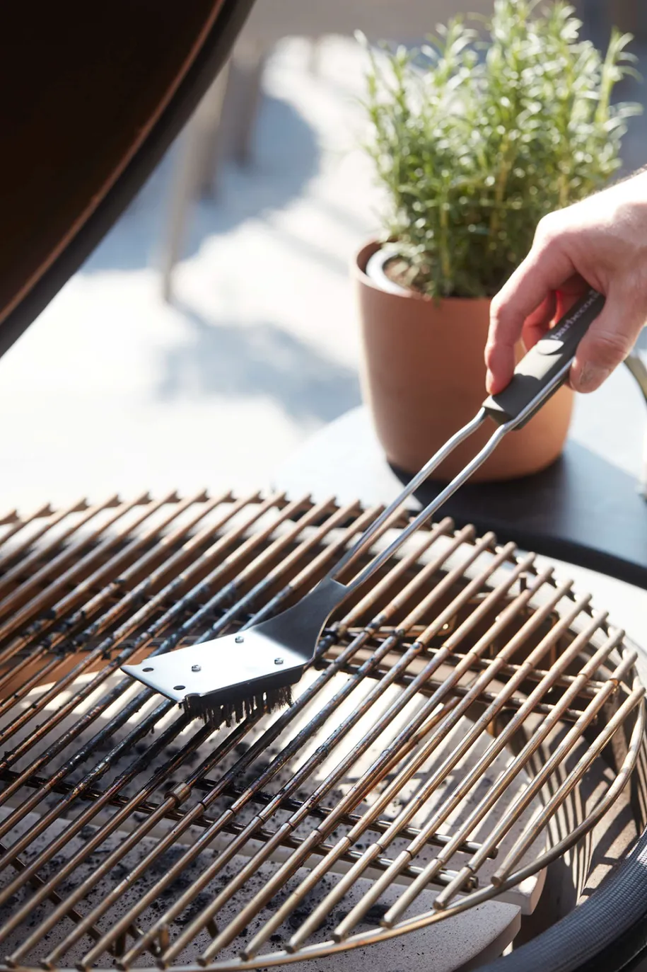 Barbecook Army Style grillbørste med dobbelfunksjon