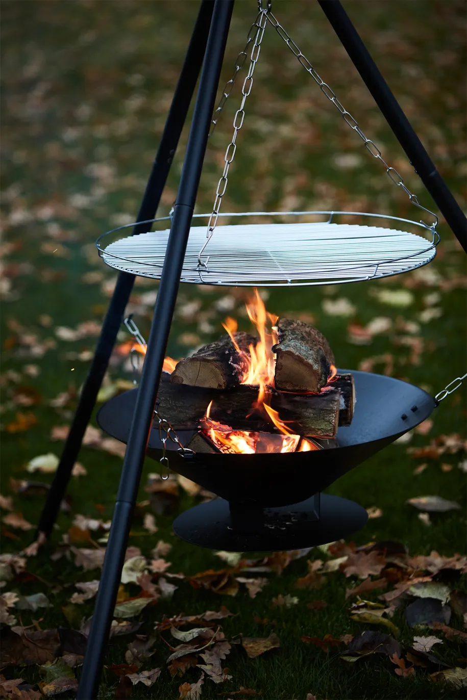 Barbecook Junko vedgrill med talje og stativ