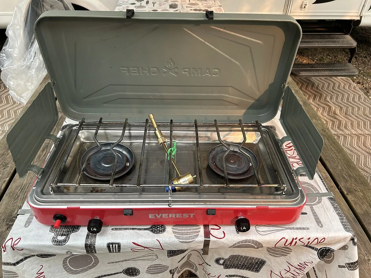 Camp Chef Everest 2X kokeapparat med to brennere